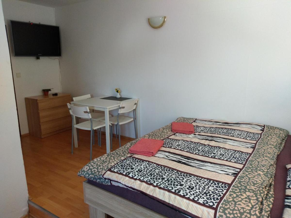 Apartments U Cara Τσέσκε Μπουντεγιόβιτσε Εξωτερικό φωτογραφία