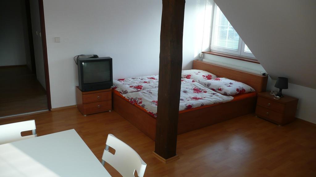 Apartments U Cara Τσέσκε Μπουντεγιόβιτσε Δωμάτιο φωτογραφία